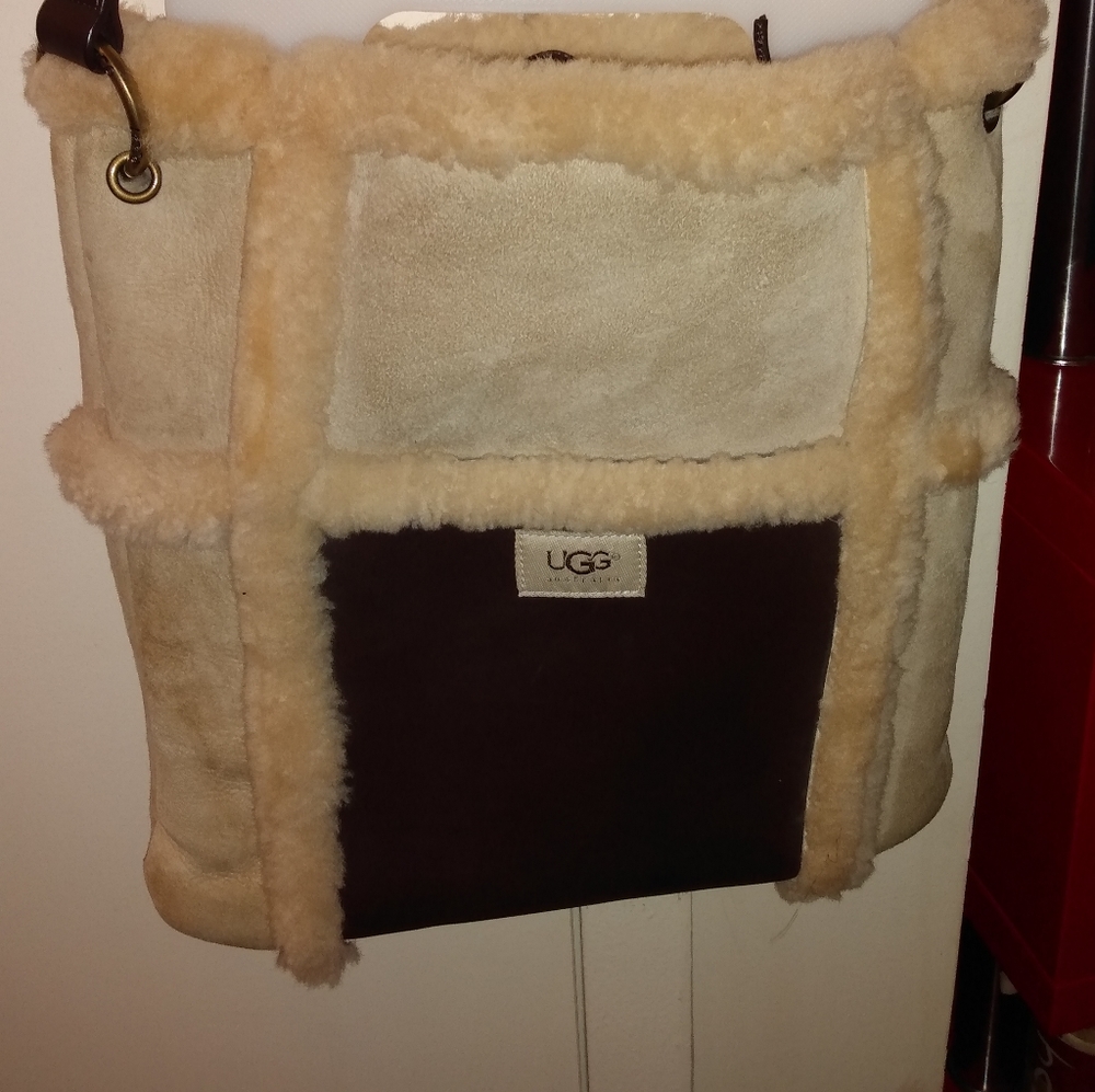Like new ugg hobo bag